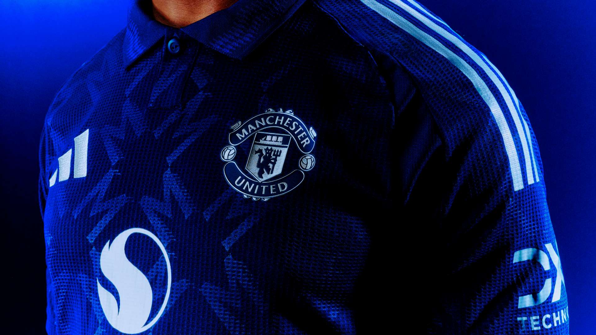 Man united away kit shop